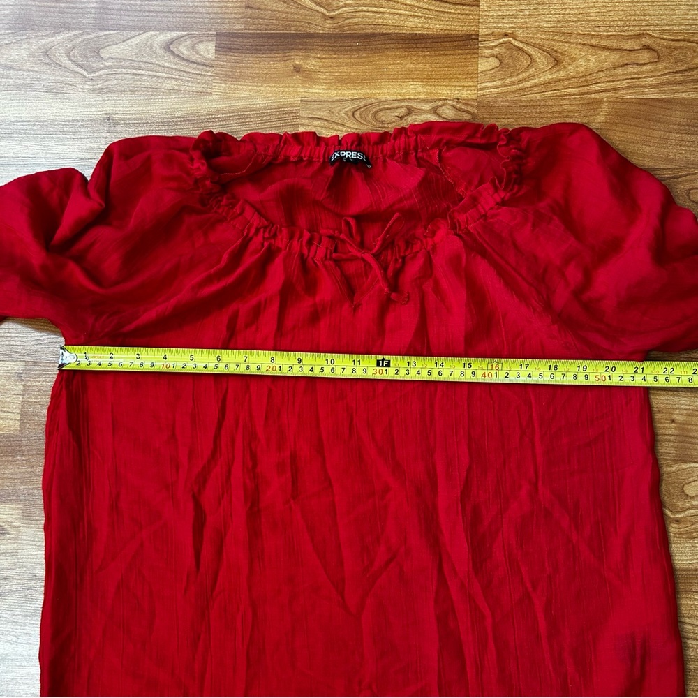4/$15 Express red blouse - Picture 4 of 7
